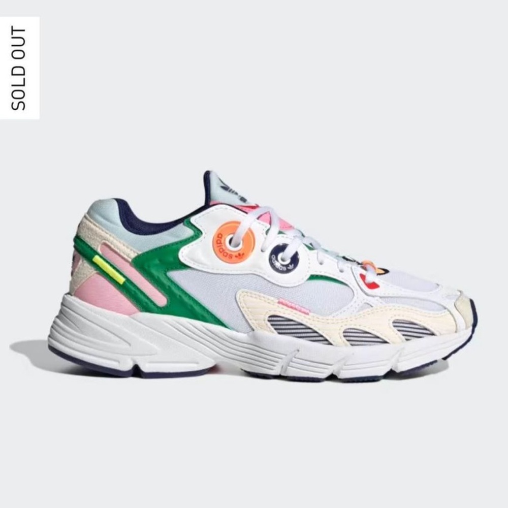 Adidas Astir Sneakers